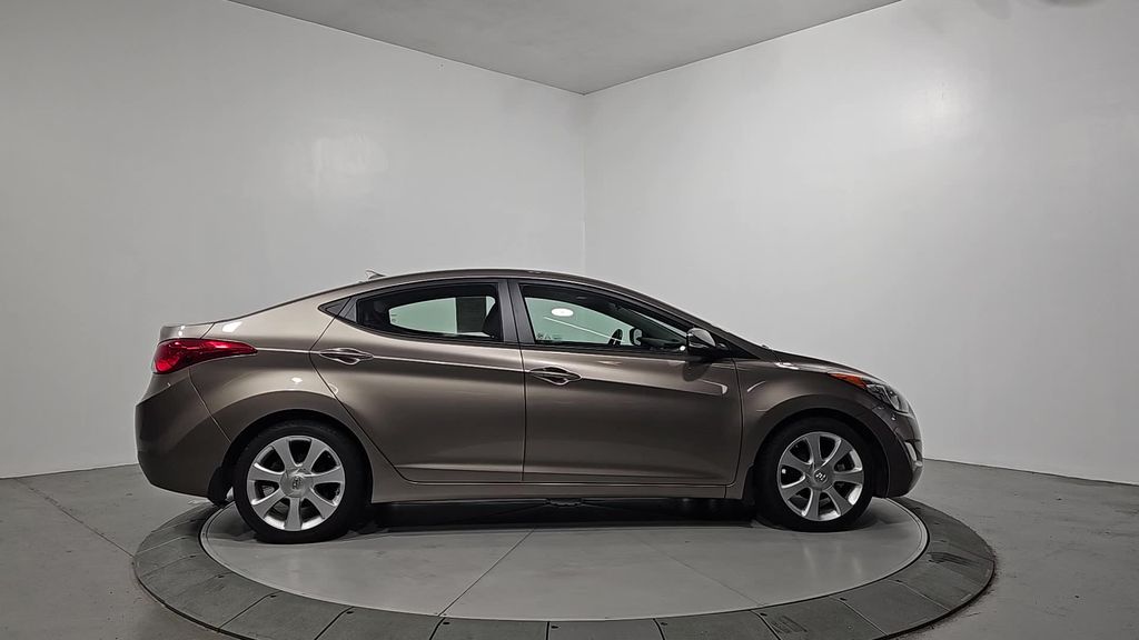 2013 Hyundai Elantra Limited photo 6