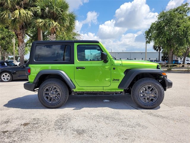 2025 Jeep Wrangler Sport S photo 4