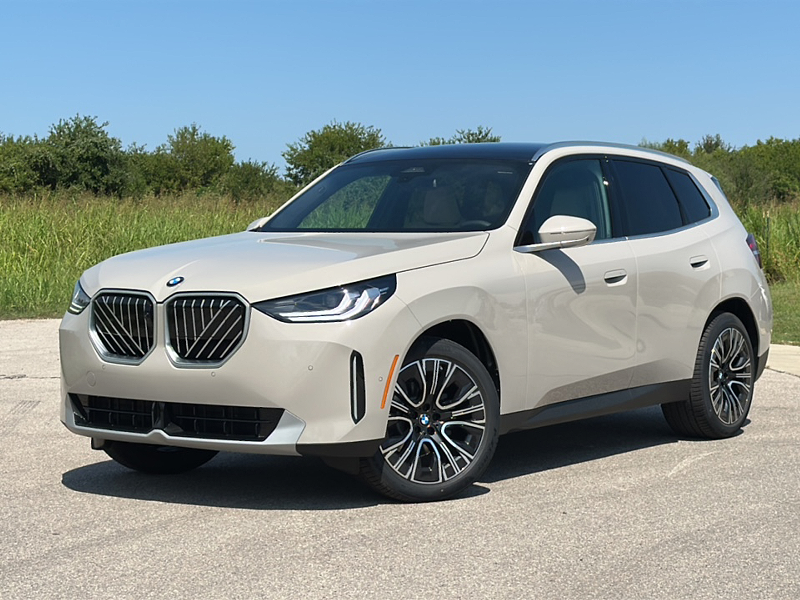 2026 Bmw X4 photo 2