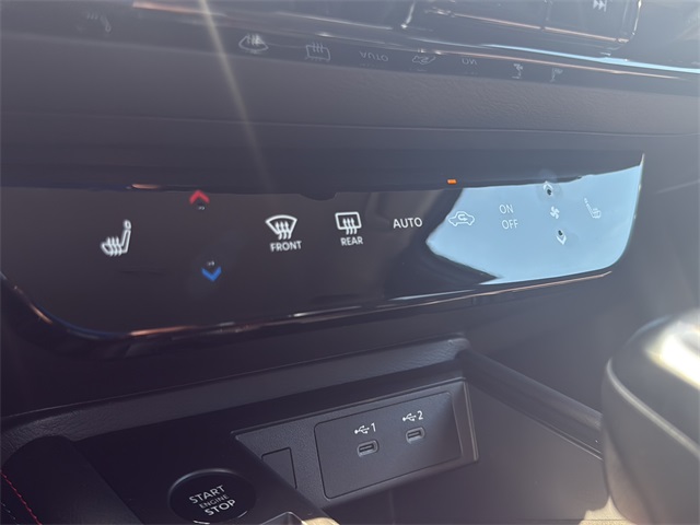 2026 Nissan Kicks SR photo 30