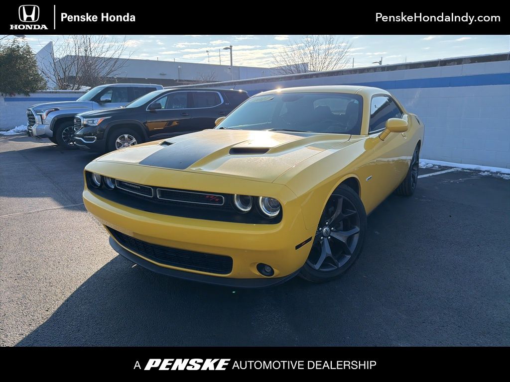 2017 Dodge Challenger R/T's photo