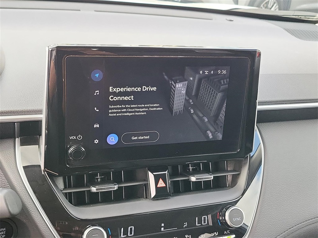 2024 Toyota Corolla Cross XLE photo 6