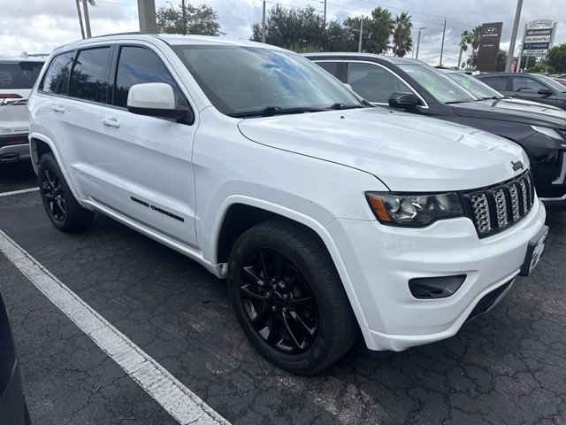 2018 Jeep Grand Cherokee Altitude's photo