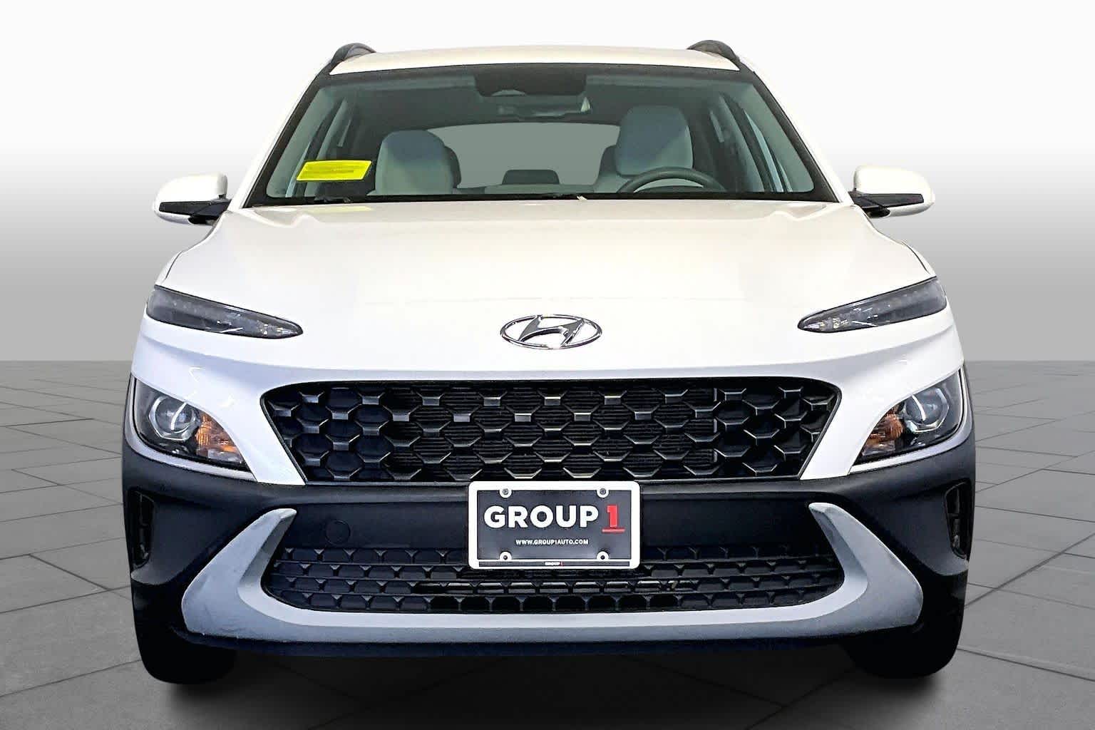 2023 Hyundai Kona SEL photo 3