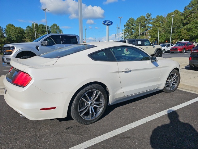 2017 Ford Mustang EcoBoost photo 3
