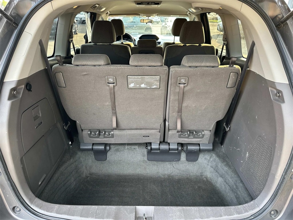2016 Honda Odyssey SE photo 9