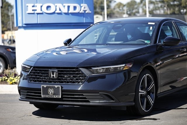 2025 Honda Accord Hybrid Sport photo 2