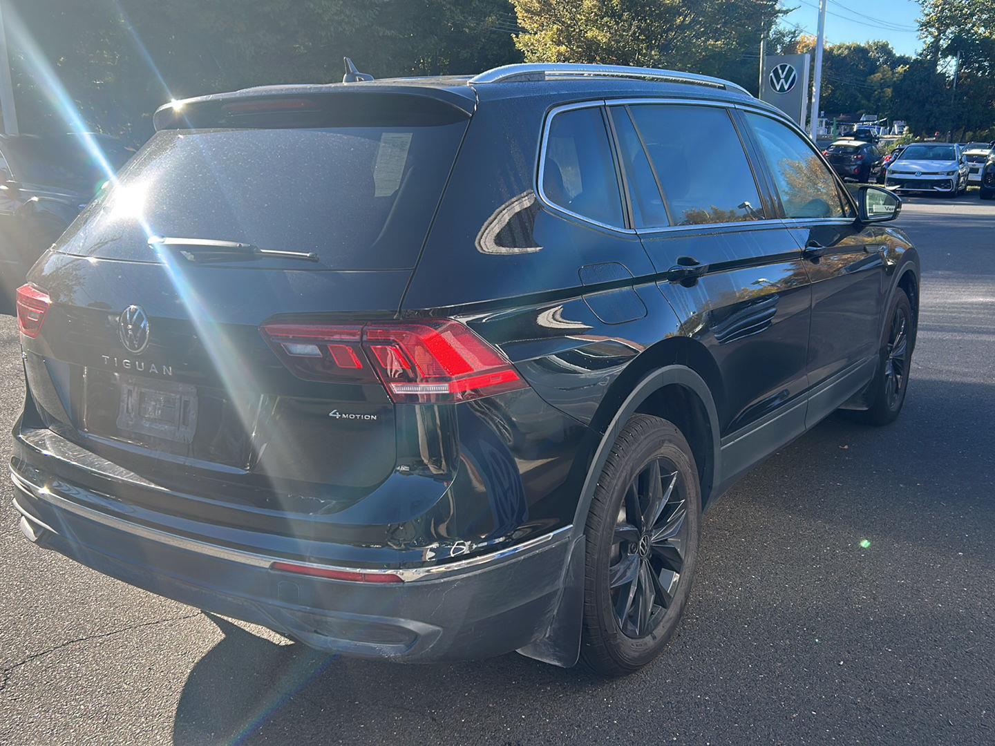 2024 Volkswagen Tiguan SE Wolfsburg Edition photo 3