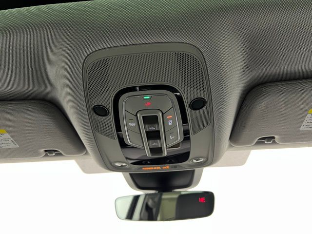 2022 Audi e-tron Premium Plus photo 29