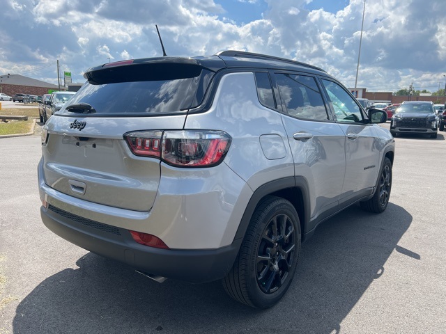 2022 Jeep Compass Altitude photo 3
