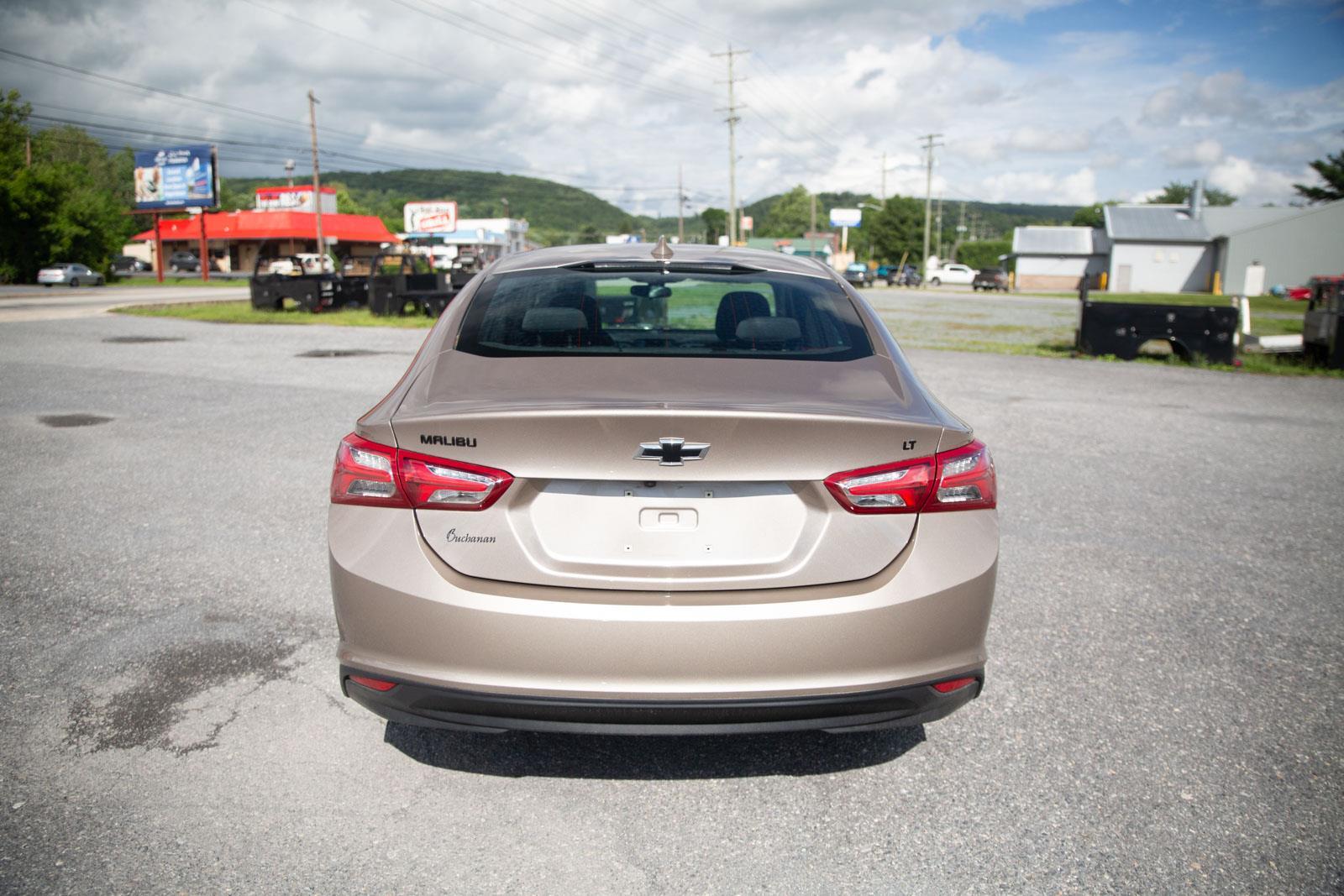 2022 Chevrolet Malibu 1LT photo 4