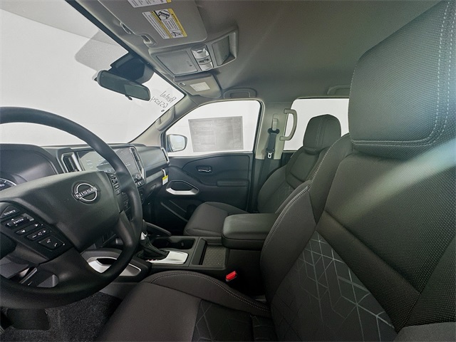 2025 Nissan Frontier SV photo 16