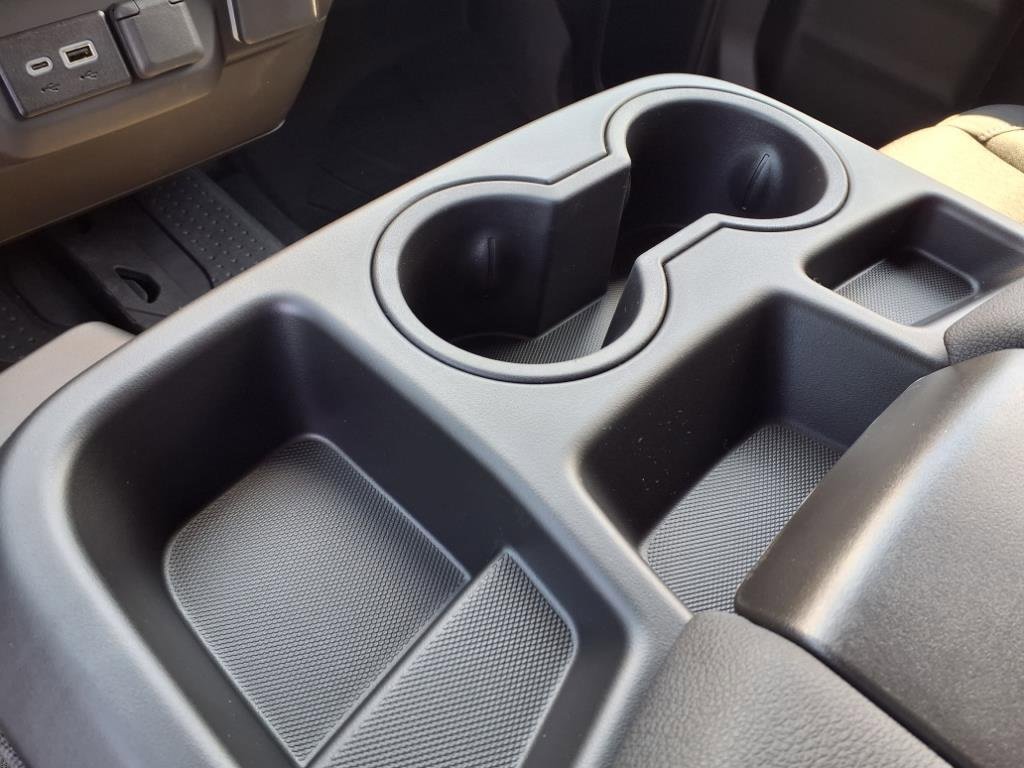 2026 Chevrolet Silverado 1500 Custom photo 7