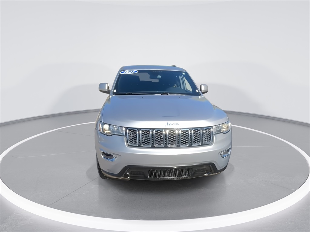 2021 Jeep Grand Cherokee Laredo E photo 3