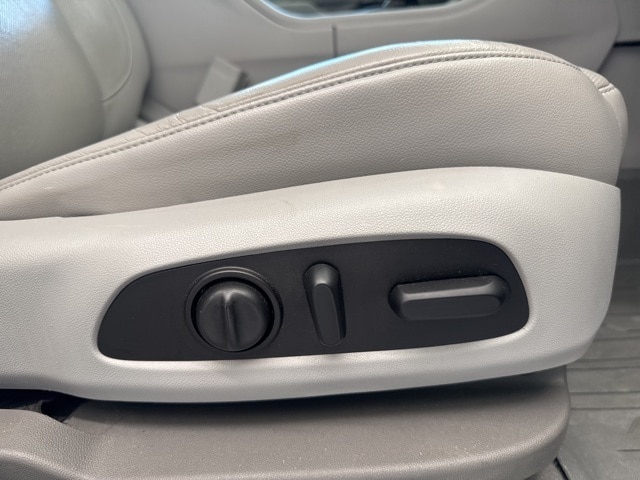 2017 Gmc Acadia SLT photo 11