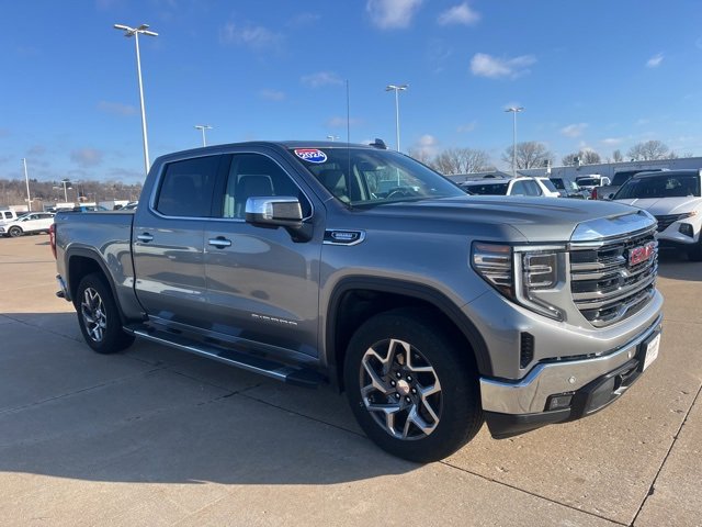 2024 GMC Sierra 1500 SLT's photo