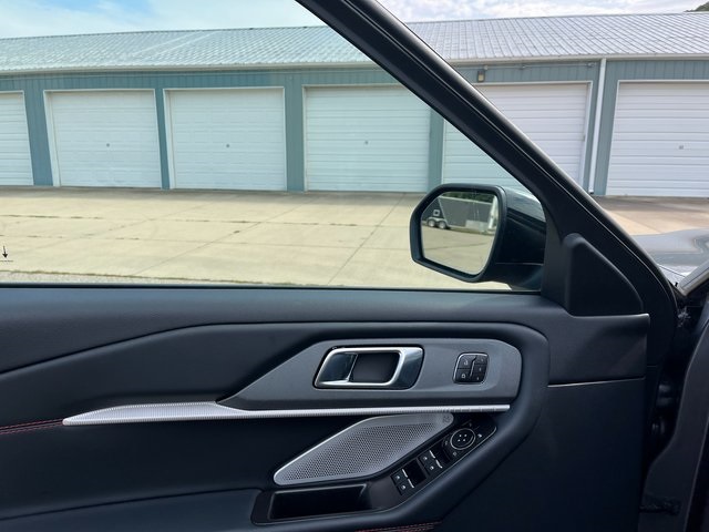 2025 Ford Explorer ST photo 20
