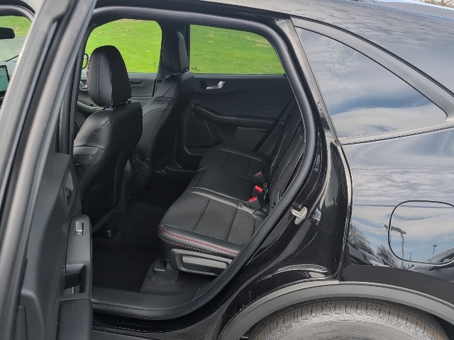 2025 Ford Escape Hybrid ST-Line Select photo 22