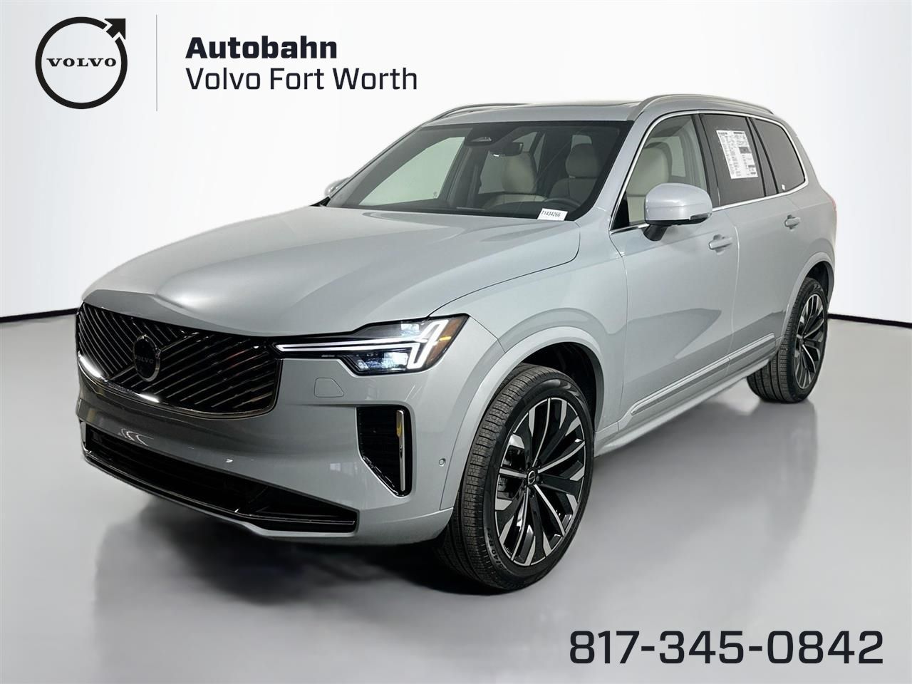 2026 Volvo XC90 Plus's photo