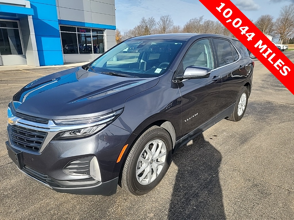 2022 Chevrolet Equinox LT photo 3