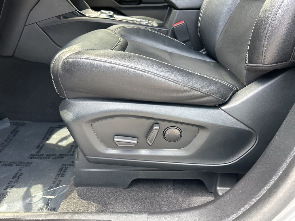 2023 Ford Explorer ST photo 10