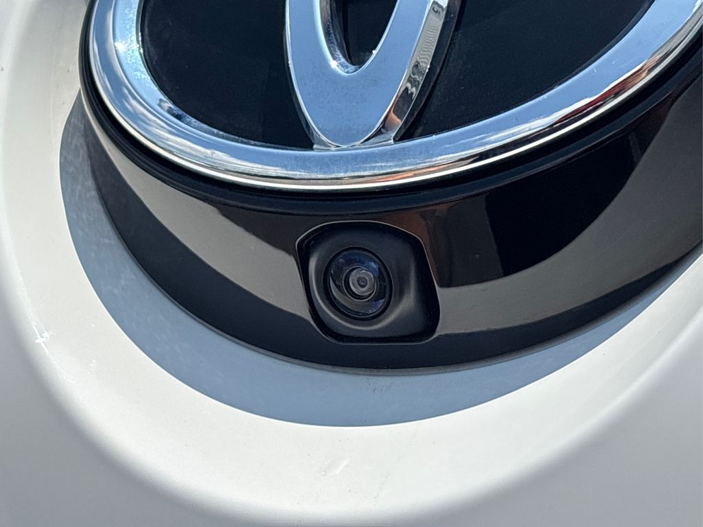 2023 Toyota Corolla SE photo 15