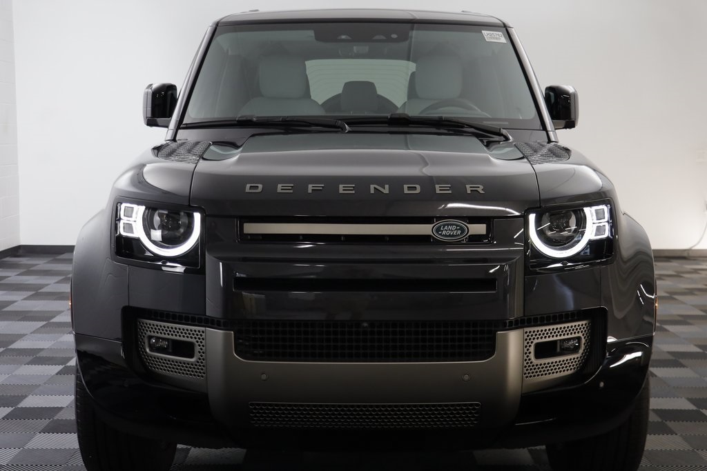 2025 Land Rover Defender 110 X-Dynamic SE photo 22