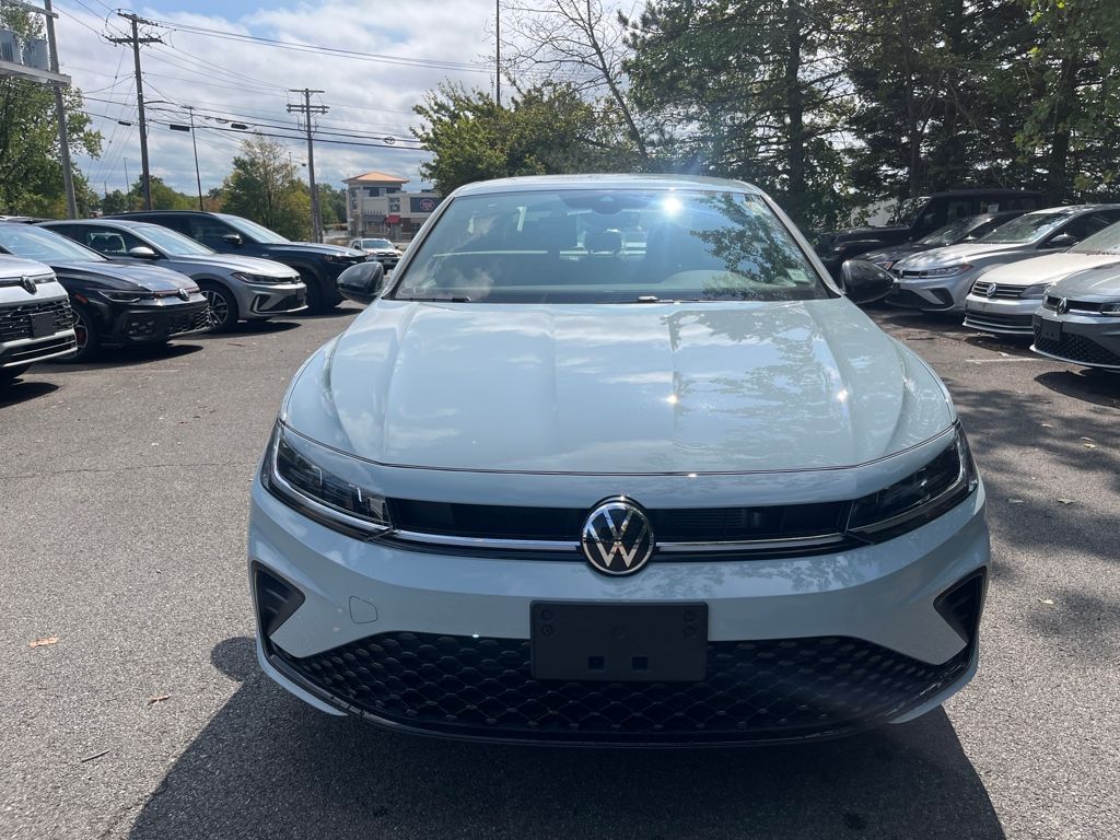 2025 Volkswagen Jetta 1.5T Sport photo 3