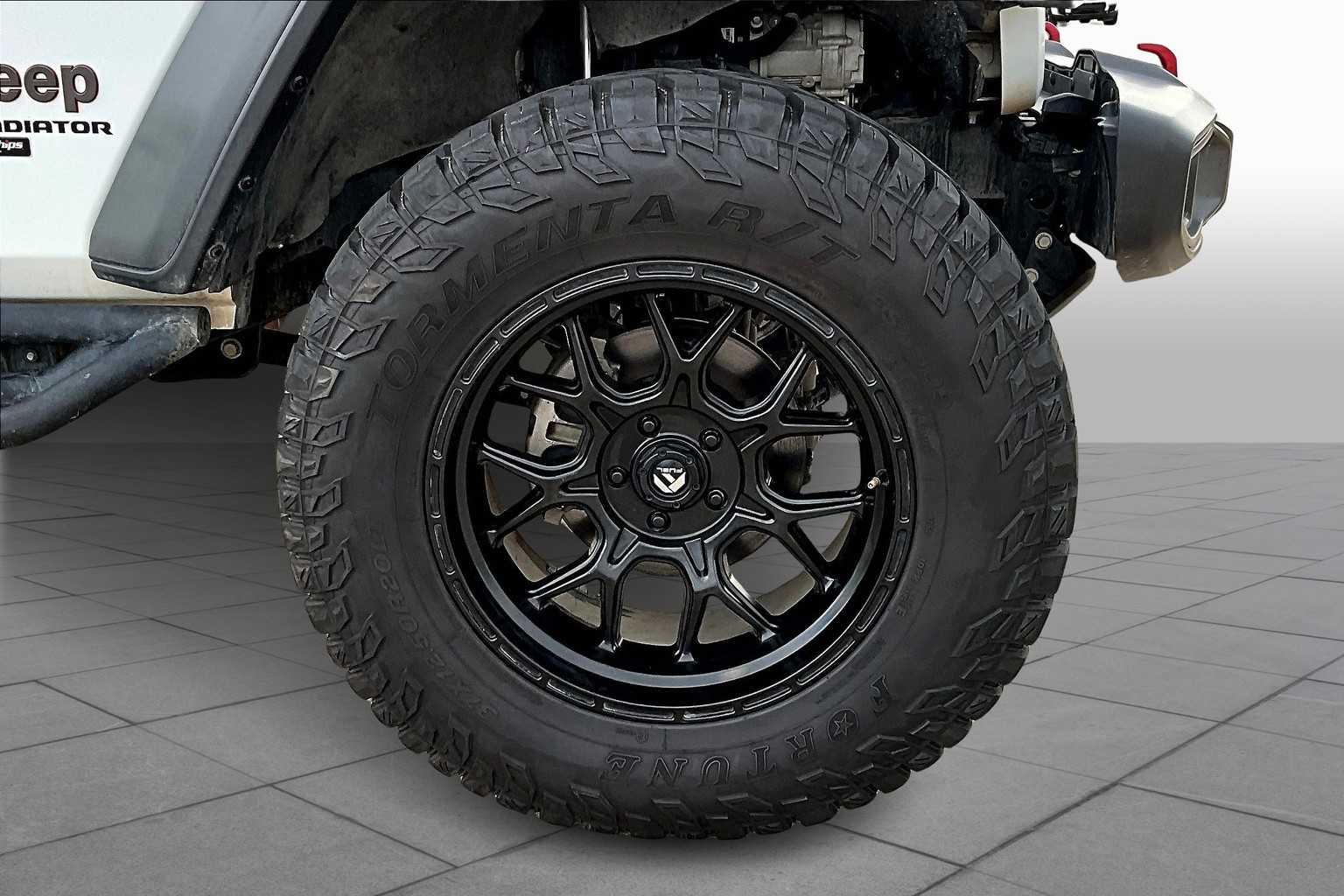 2020 Jeep Gladiator Rubicon photo 17