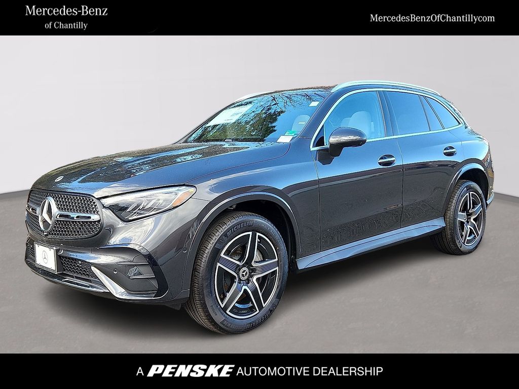 2026 Mercedes-Benz GLC Base's photo