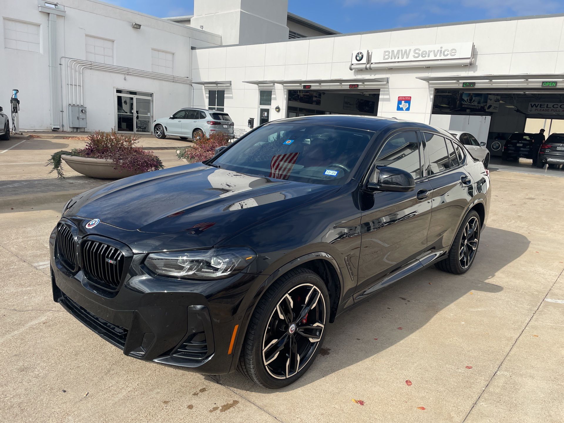 2023 BMW X4 M40i's photo