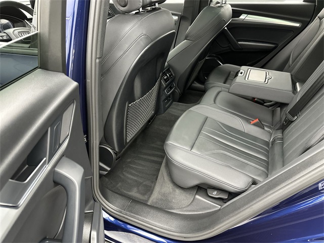 2025 Audi Q5 45 S line Premium photo 13