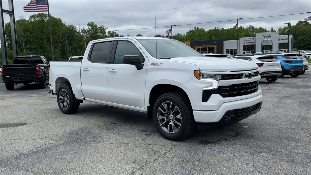 2025 Chevrolet Silverado 1500 RST photo 3