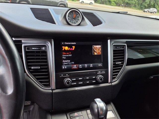 2018 Porsche Macan Base photo 8