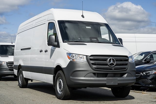 2026 Mercedes-Benz Sprinter Cargo Van Base's photo