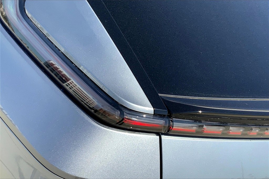 2025 Cadillac Lyriq Luxury photo 15
