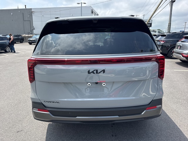 2026 Kia Carnival SX photo 3