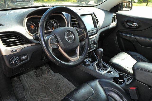 2017 Jeep Cherokee Limited photo 8