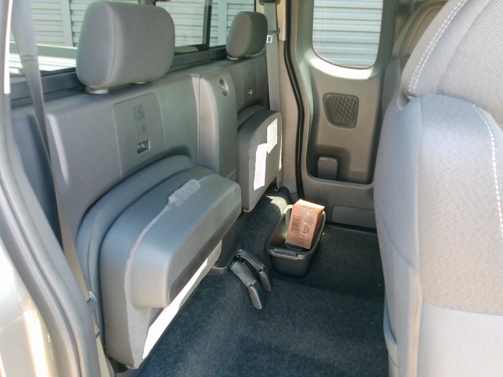 2025 Nissan Frontier King Cab SV photo 16