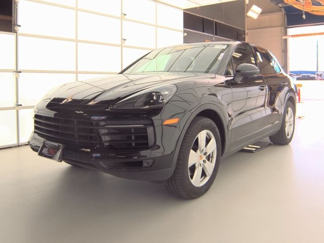 2019 Porsche Cayenne Base's photo