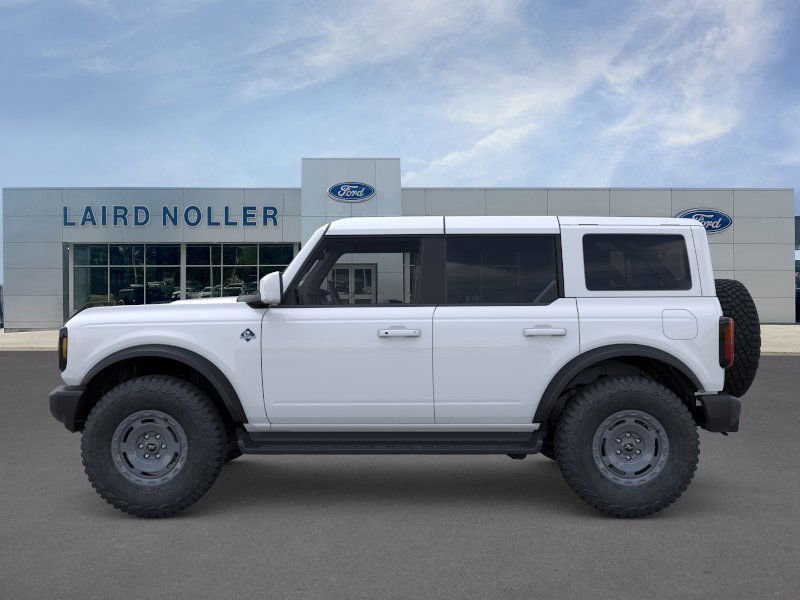 2025 Ford Bronco Outer Banks photo 3