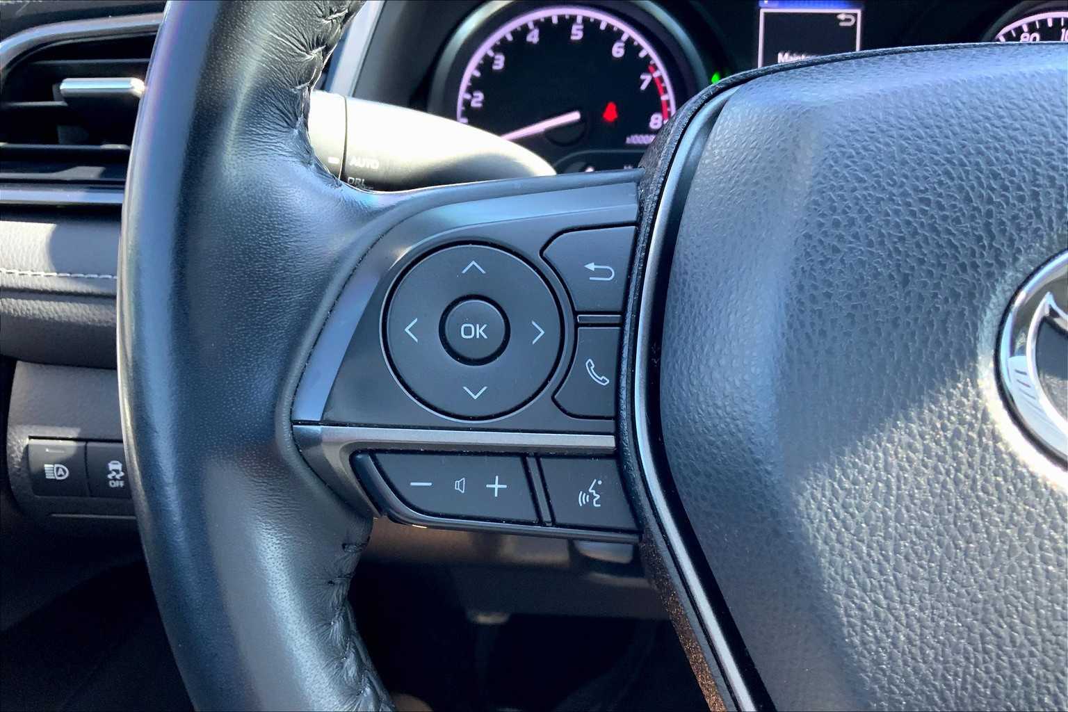 2022 Toyota Camry SE photo 22