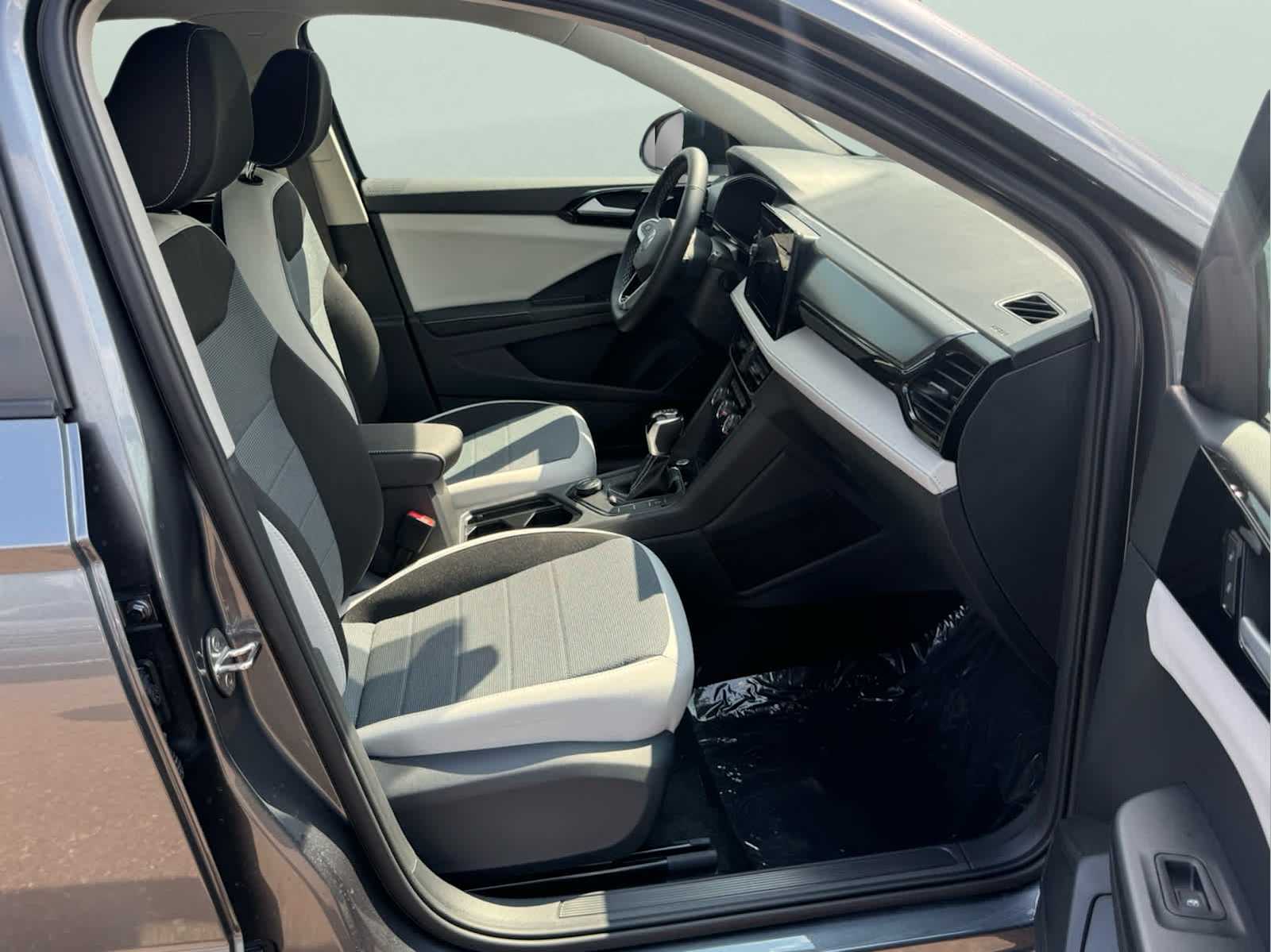 2025 Volkswagen Taos S photo 38