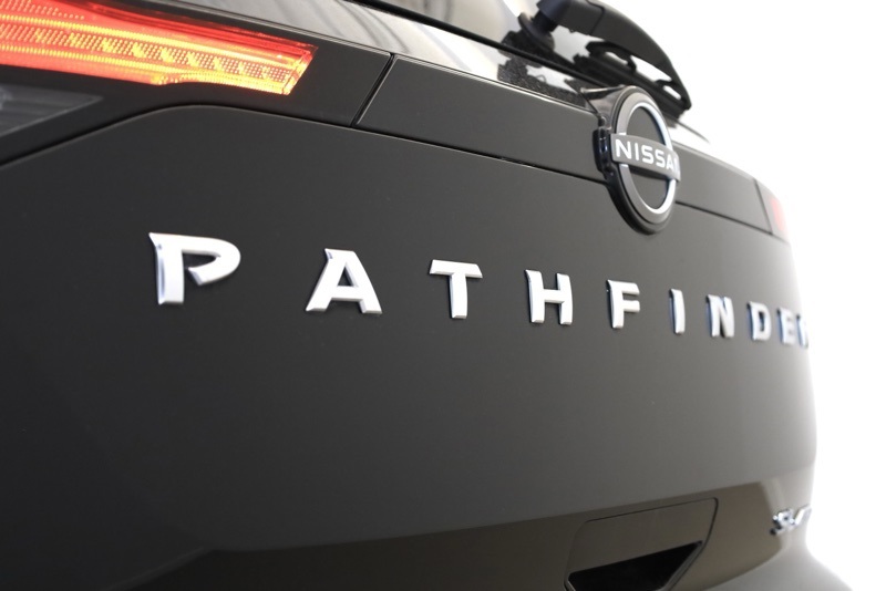 2024 Nissan Pathfinder SL photo 37