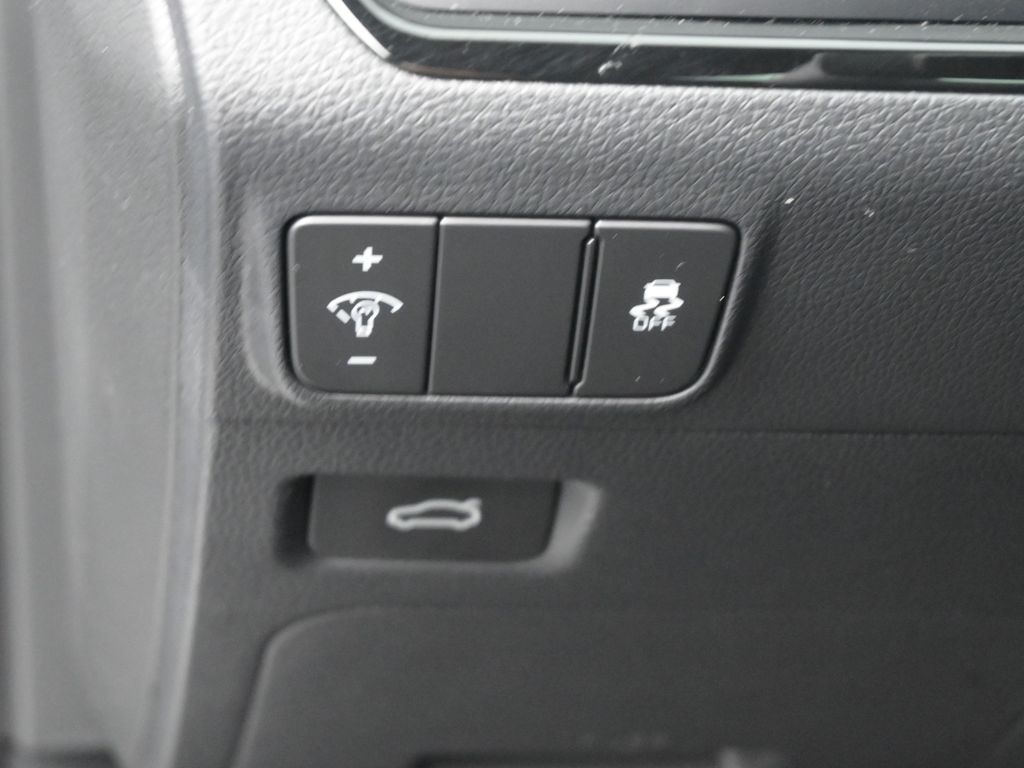 2025 Kia K5 GT-Line photo 19
