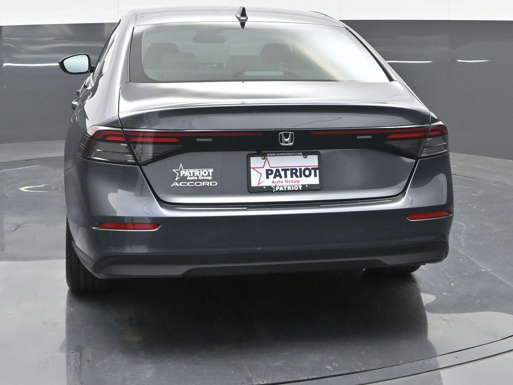 2025 Honda Accord 1.5T LX photo 2