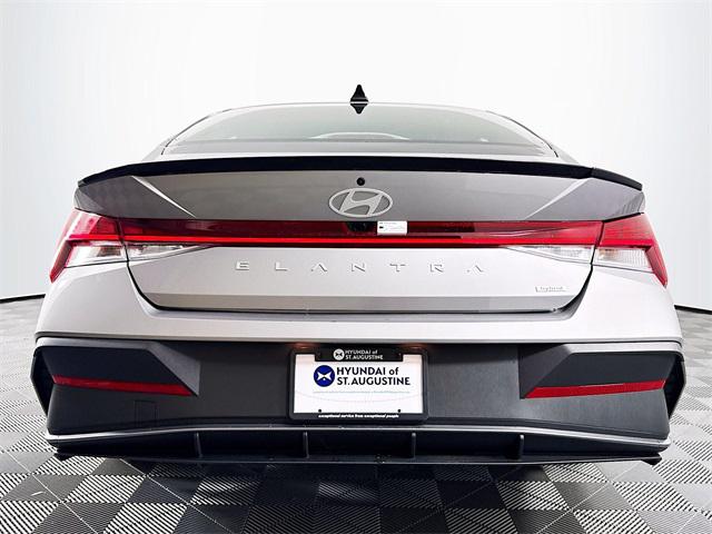 2025 Hyundai Elantra Hybrid SEL Sport photo 5