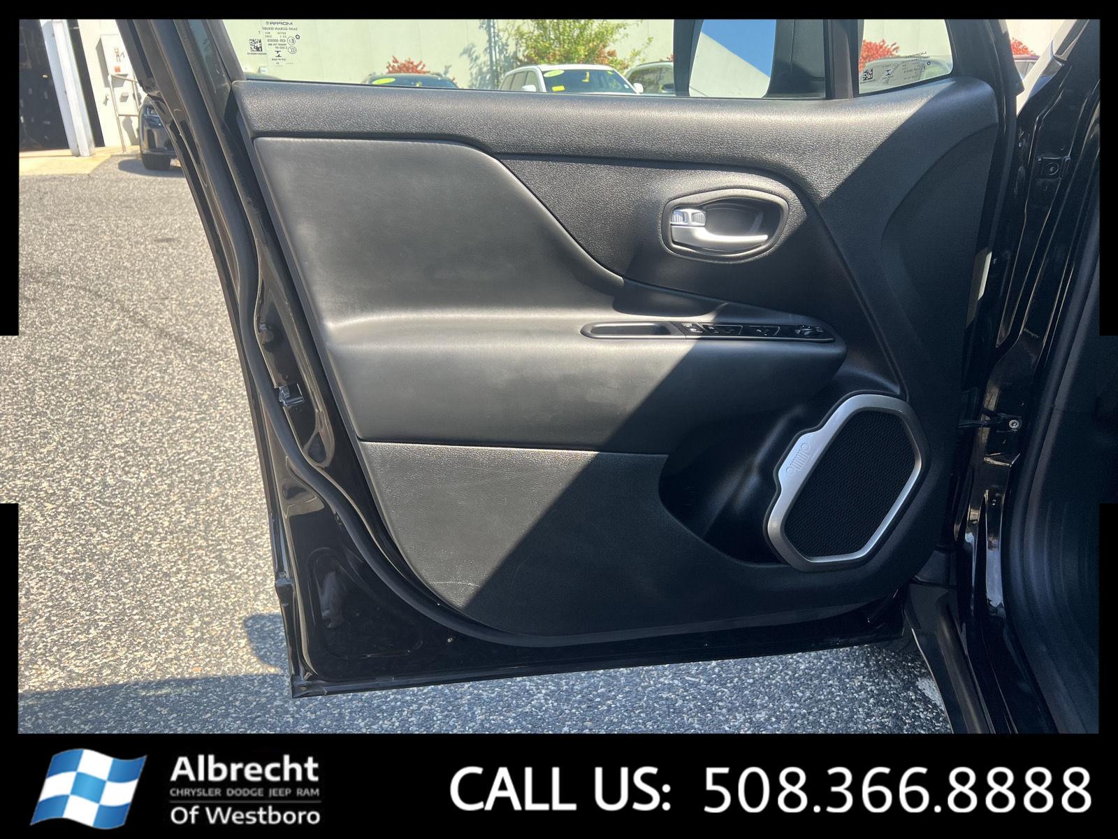2022 Jeep Renegade Latitude photo 12