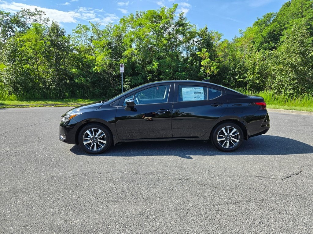 2025 Nissan Versa SV photo 6