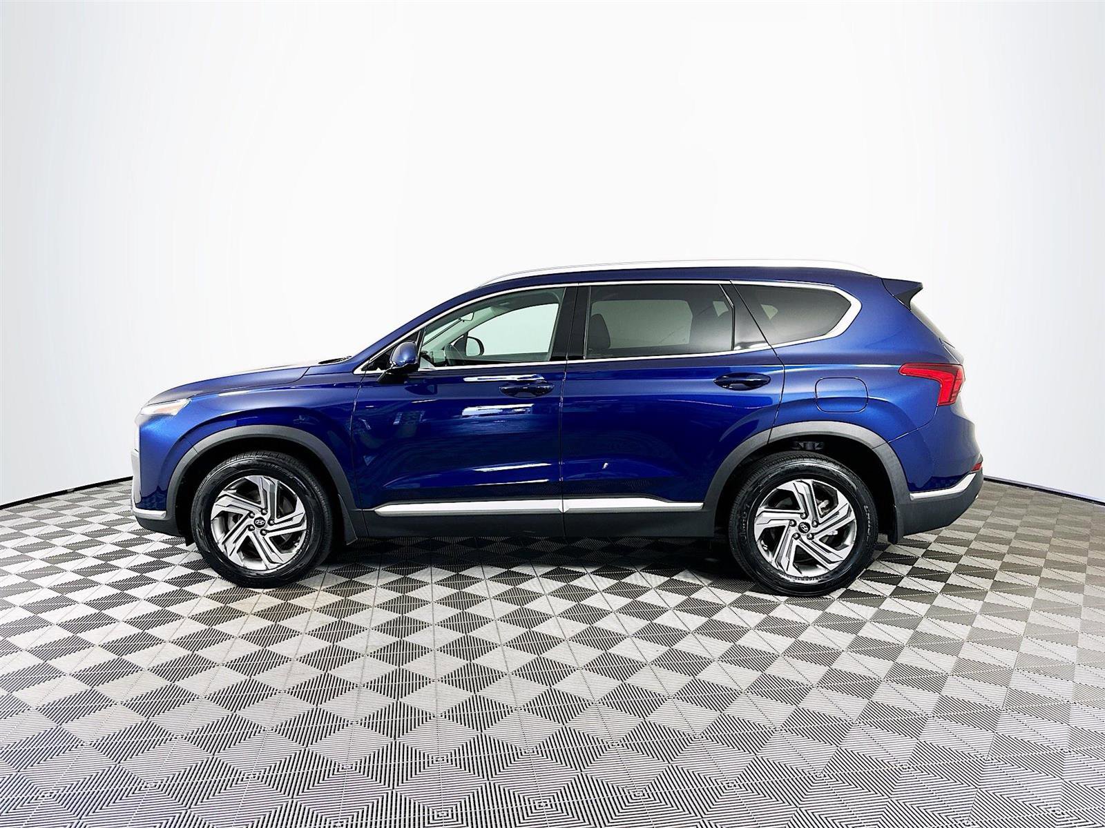 2022 Hyundai Santa Fe SEL photo 3